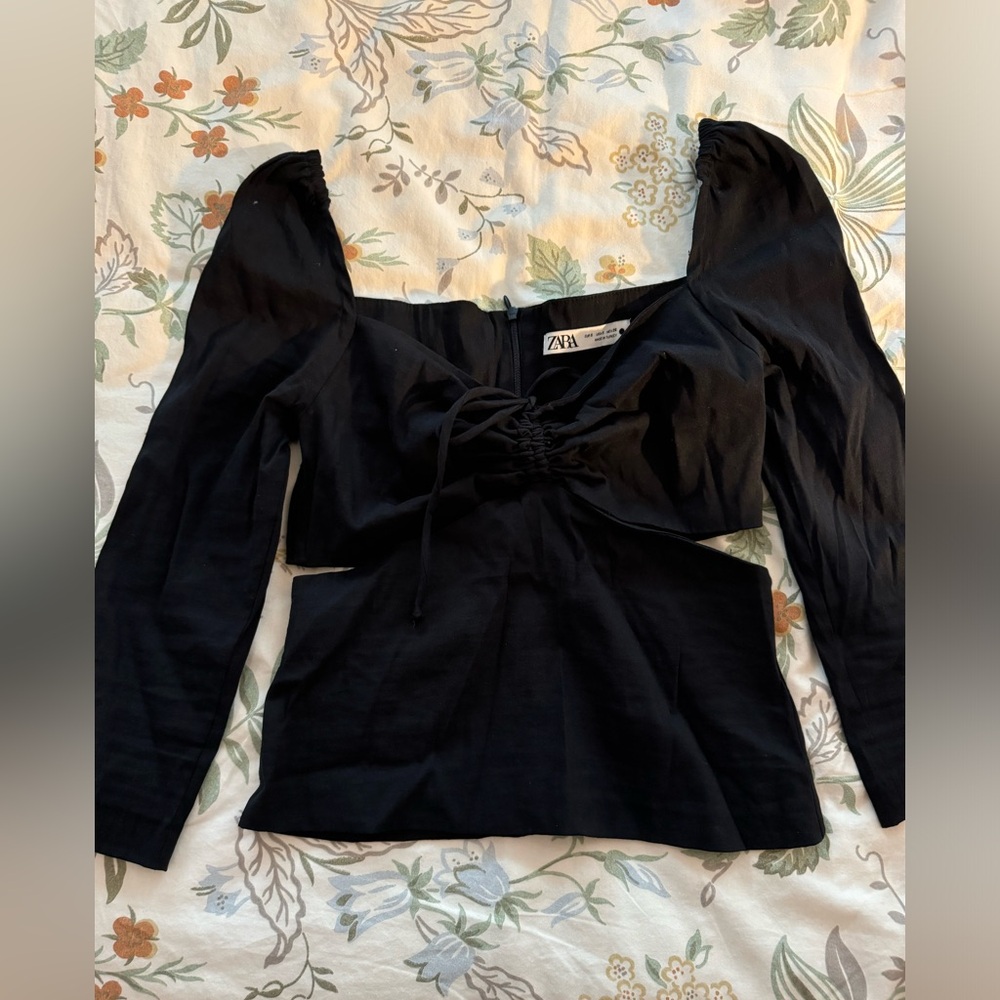 Zara Cut Out Top (Size s)